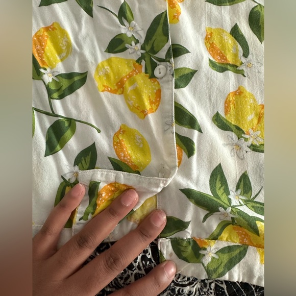 Lemon 🍋 Print Top - Picture 10 of 10
